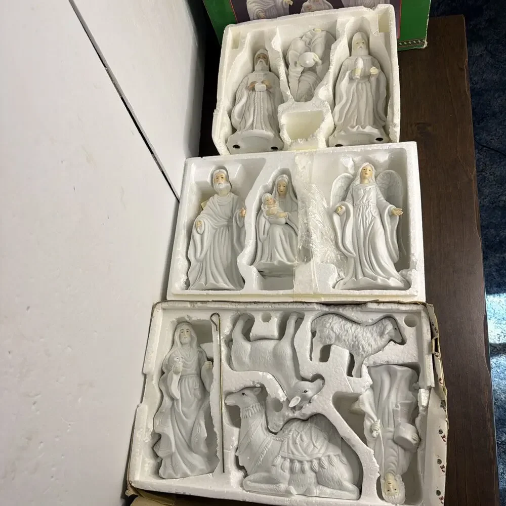 House Of Lloyd Nativity Christmas Around The World 11 Piece Vintage 1995 & 1996